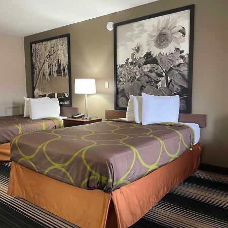 Deluxe Inn & Suites Junction City Buitenkant foto