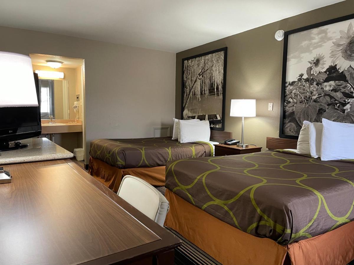 Deluxe Inn & Suites Junction City Buitenkant foto