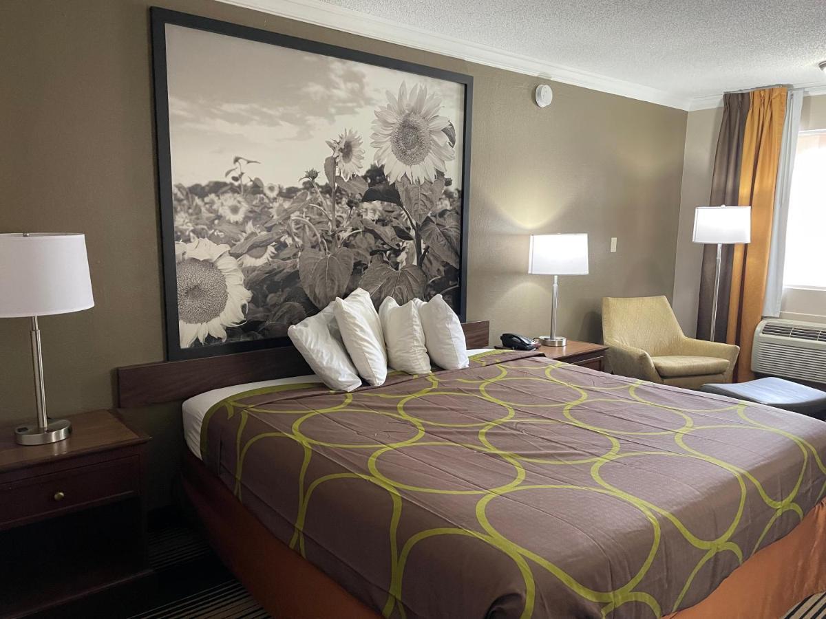Deluxe Inn & Suites Junction City Buitenkant foto