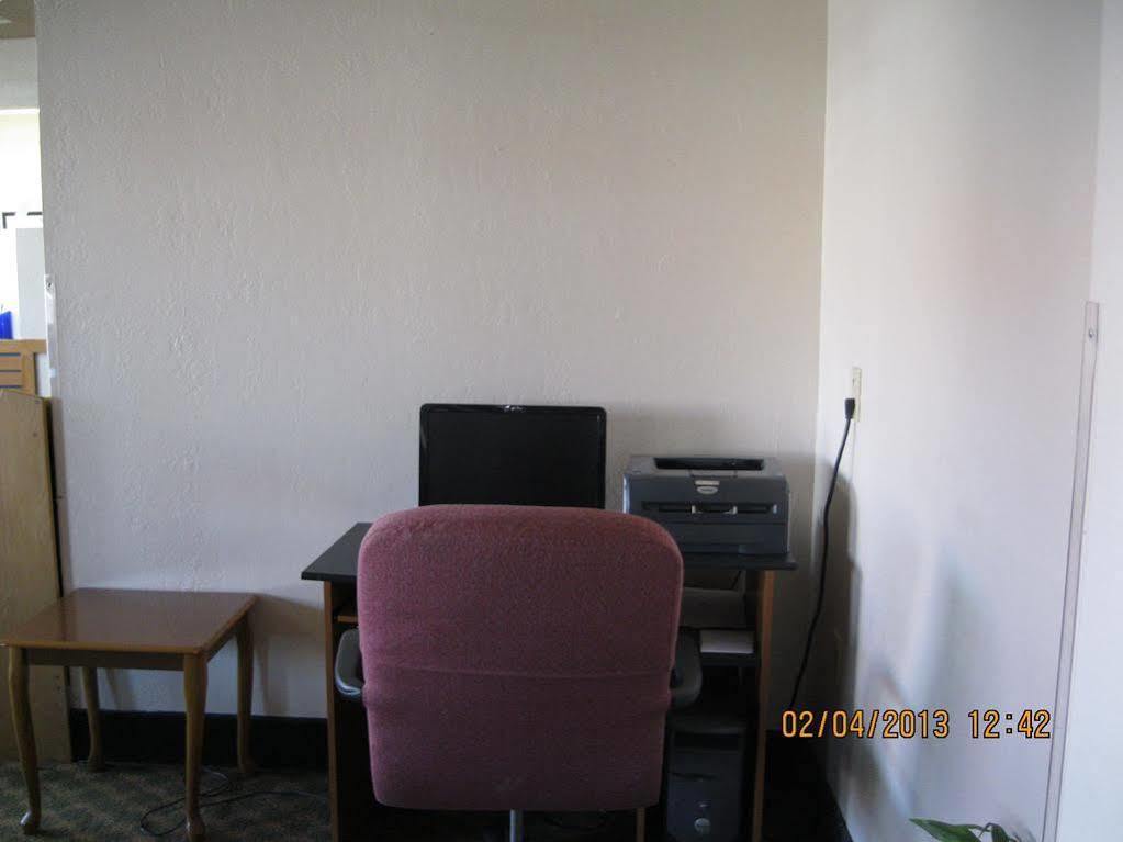 Deluxe Inn & Suites Junction City Buitenkant foto